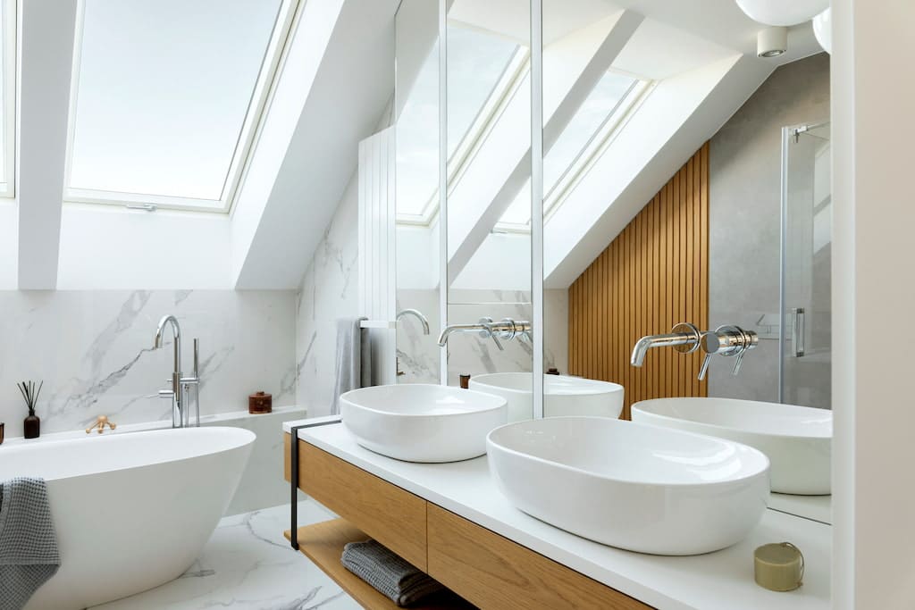 reformas-de-baños-en-valencia-baño-tonos-madera-y-blanco